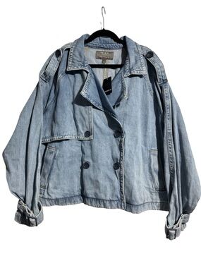 Torrid Light Wash Denim Crop Trench Jacket Size 3 (3X) Layering Piece Casual NWT